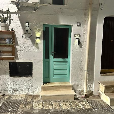 Casa Vacanze “House On The Left” Ceglie Messapica Extérieur photo