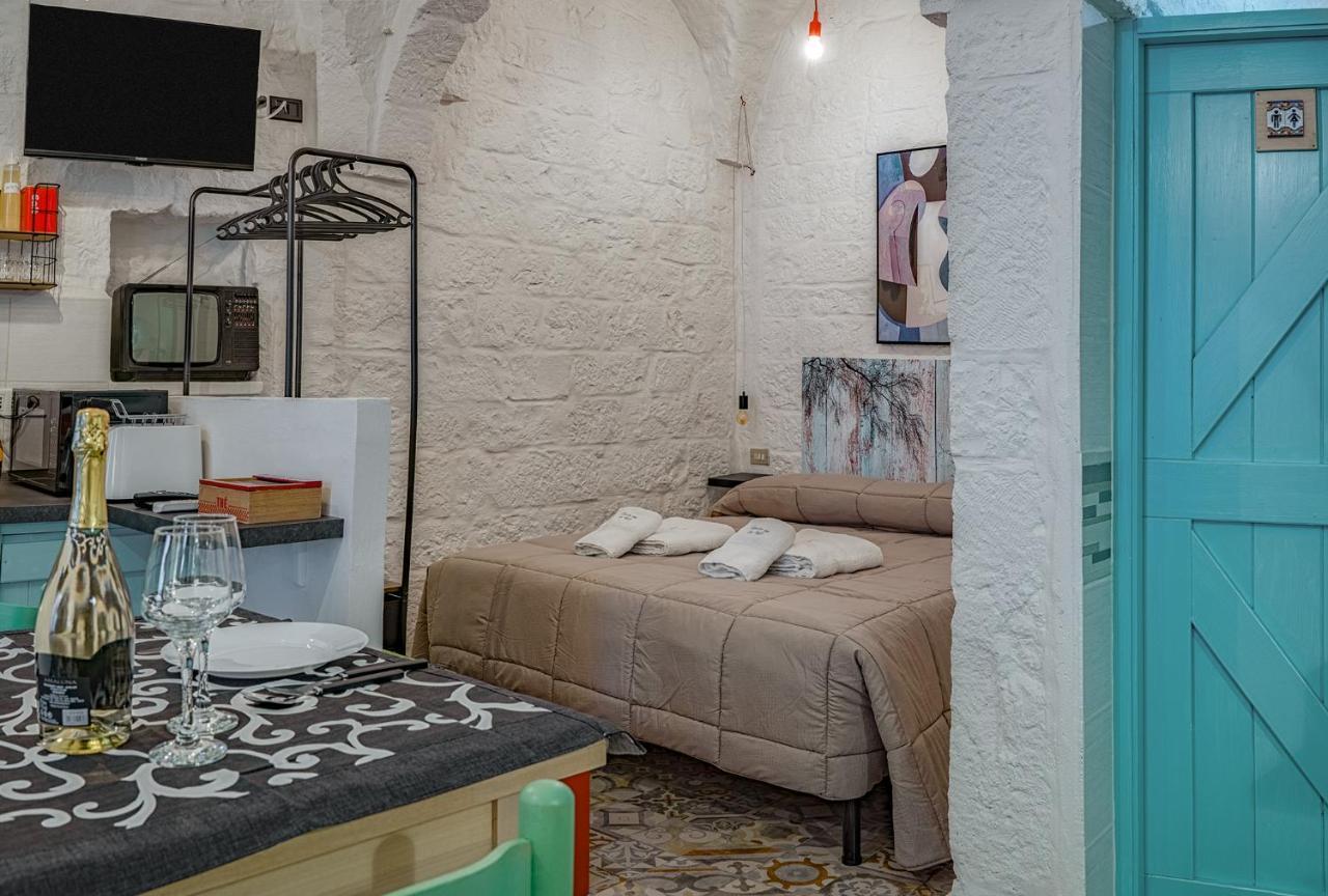 Casa Vacanze “House On The Left” Ceglie Messapica Extérieur photo
